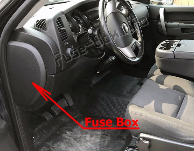 Sigortaların yolcu bölmesindeki yeri: Chevrolet Silverado (mk2; 2007-2013)