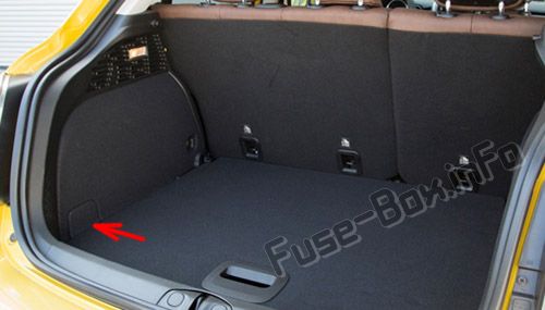 Gövde sigorta kutusu şeması: Fiat 500X (2014, 2015, 2016, 2017, 2018, 2019)