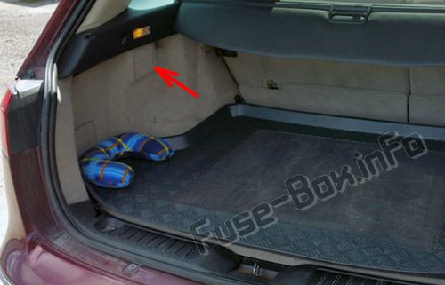 Sigortaların bagajdaki yeri: Fiat Croma (2005, 2006, 2007, 2008, 2009, 2010, 2011)