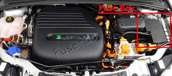 Sigortaların motor bölmesindeki yeri: Ford Focus Electric (2012-2018)