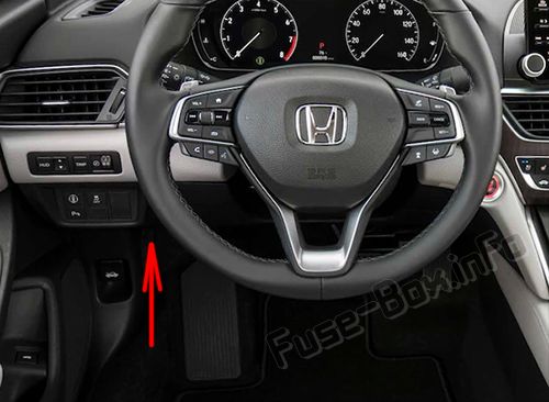 Sigortaların yolcu bölmesindeki yeri: Honda Accord (2018, 2019-)