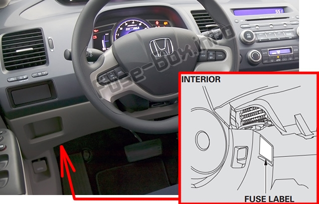 Sigortaların yolcu bölmesindeki yeri: Honda Civic (2006-2011)