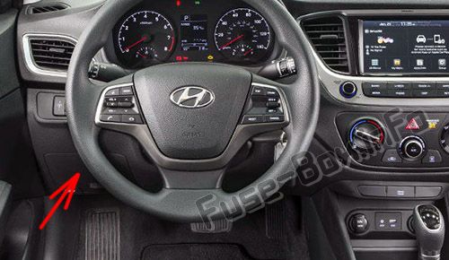 Sigortaların yolcu bölmesindeki yeri: Hyundai Accent (2018, 2019- ..)