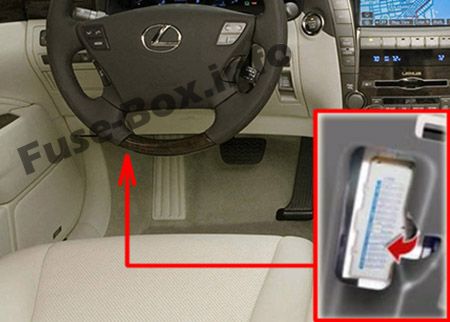 Sigortaların yolcu bölmesindeki yeri: Lexus LS 460 (2007, 2008, 2009)