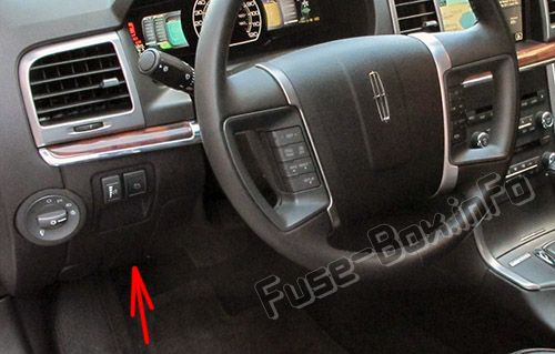 Sigortaların yolcu bölmesindeki yeri: Lincoln MKZ Hybrid (2011, 2012)