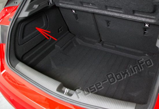Sigortaların bagajdaki yeri: Opel / Vauxhall Astra K (2016-2019- ..)
