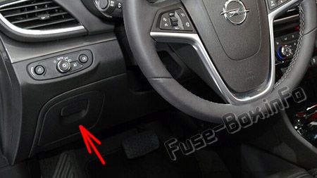 Sigortaların yolcu kabinindeki yeri (LHD): Opel / Vauxhall Mokka (2013-2017)