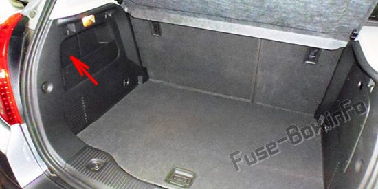 Sigortaların bagajdaki yeri: Opel / Vauxhall Mokka (2013-2017)