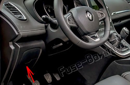 Sigortaların yolcu bölmesindeki yeri: Renault Scenic IV (2017-2019- ..)