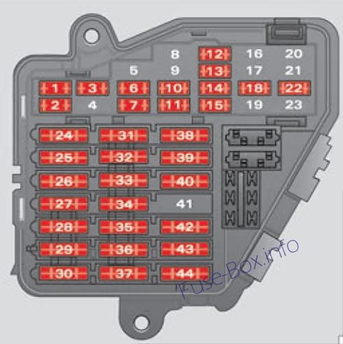 Pano sigorta kutusu şeması: SEAT Exeo (2008, 2009, 2010, 2011, 2012, 2013)