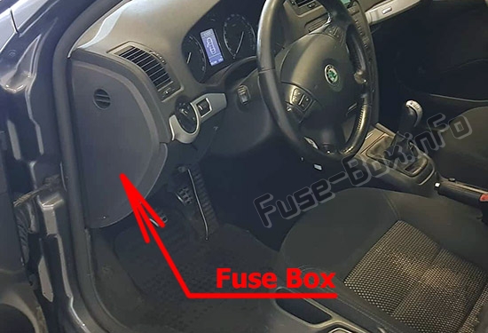 Sigortaların yolcu bölmesindeki yeri: Skoda Octavia (Mk2 / 1Z; 2005-2008)